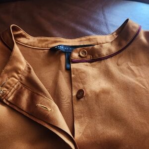 100% Silk blouse, pajama top Marc Jacob,color brown size 6.